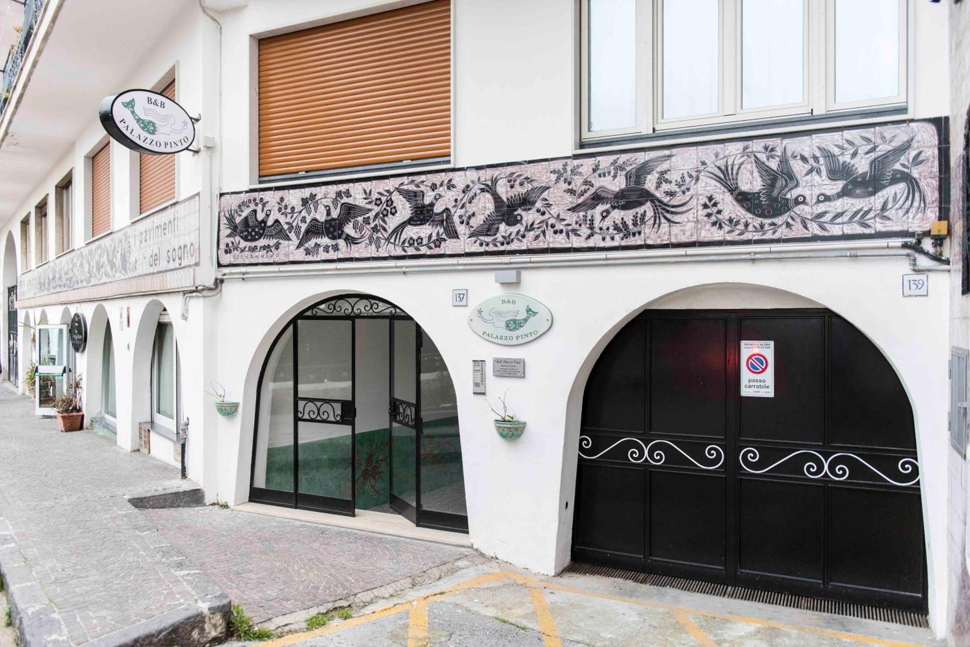 B&B Palazzo Pinto 2 Vietri Exteriör bild